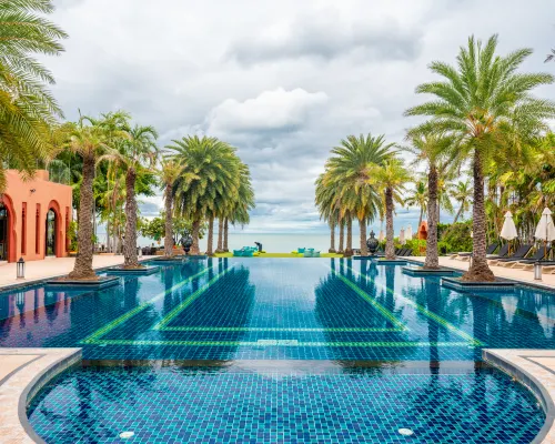 Marrakesh Hua Hin Resort & Spa Hotels in der Nähe von Sai Noi Strand