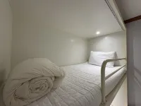 K Wave Guesthouse Only Female in Hongdae 2 Các khách sạn gần Sinmok-dong