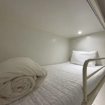 K Wave Guesthouse Only Female in Hongdae 2 Отели рядом с достопримечательностью «Мапхогу»