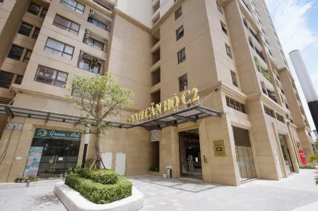 Ember Housing - Vinhomes D'capitale Apartment Hanoi Center