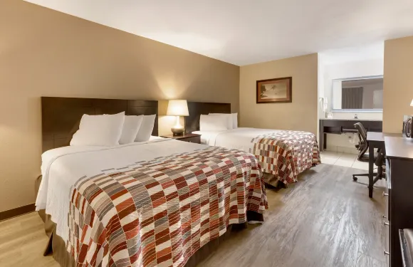 格爾夫波特-比洛克西機場紅屋頂酒店