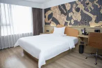 IU Hotel (Mengzhou Bus Station Huichang South Road) - breakfast