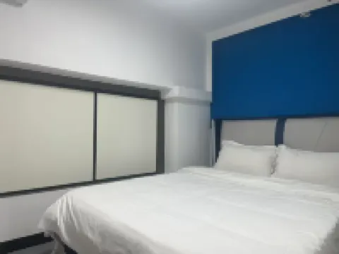 Yingjia Apartment (Sihui Square Debao Branch)