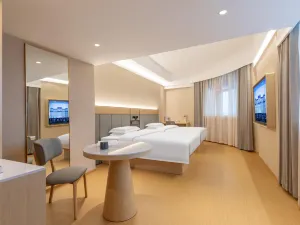 Yuelida Grand Hotel (Anshun Ancient City Gufu Street Branch)