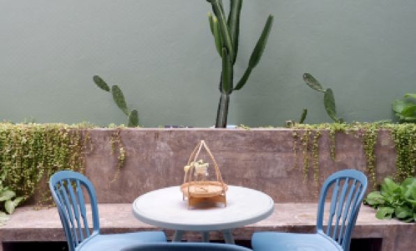 Red Panda Hostel & Cafe