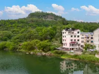 新昌緣份雅莊民宿 鄰近矽化木地質遺跡的酒店