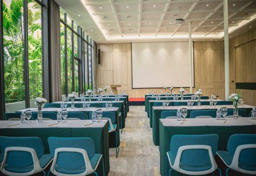 Baitong Hotel & Resort