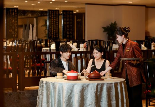 3. 난징 진링 호텔..