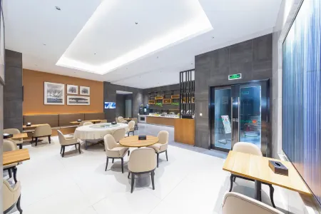 Jinjiang Inn Select (Bazhong Guangfu Street) Отели рядом с достопримечательностью «Bazhong Gymnasium»
