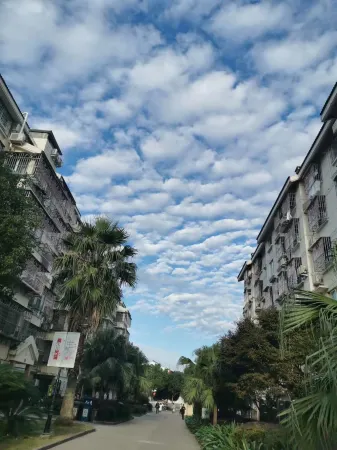 Putuo Mountain Puyuan Homestay (Pujisi) Отели рядом с достопримечательностью «Fayu Temple»