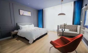 Ahlai Yalai Hotel (Jiucheng Amusement Park)