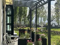 Dome Manor Monet Garden B&B (Tex)