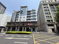 Yijia Hotel (Jiaxing Nanhu Railway Station) Hotels near Nanhu Revolution Memorial Hall