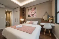 Luxury Serviced Apartment Vinhomes D’Capitale Hanoi – Zen Homes Hotels in Hanoi