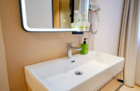 Hi Inn (Zhengzhou East Railway Station Economic and Technological Development Zone 8th Avenue) Hotels in Zhengzhou