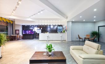 Pearl Holiday Inn Tashkurgan Plateau