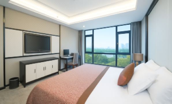 Victoria Royal Hotel