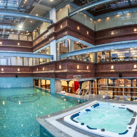 Aarya Hotel & Spa