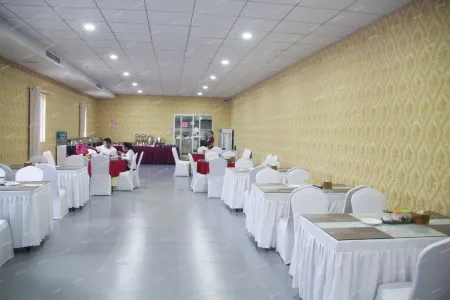 Yunshang Siji Hotel (Mengla County Government Branch, Xishuangbanna)