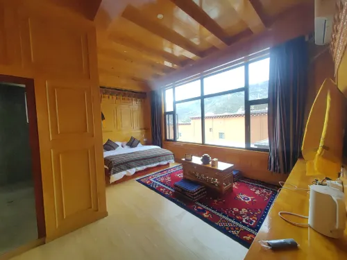 Batang Zhuogengcang Homestay