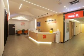Stay at Xiaoding Hotel (Beijing Heshenghui Pingle Park Metro Station Branch)