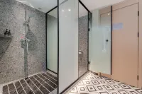 Cheng Xiaocheng Homestay (Hefei Huaihe Road Pedestrian Street Yintai Center)