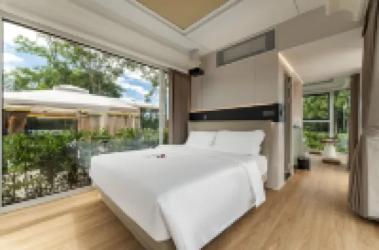 Chongqing Wulong Fairy Mountain Camping Ground Yisu Space Capsule Hotel (Tourist Center Branch)