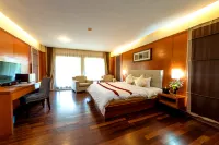 The Langit Duyong Marina Resort Отели в г. 