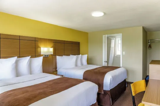 Motel 6 Campbellford, on Hotels in Northumberland County