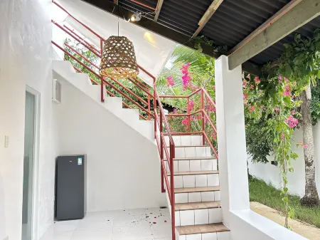 La Bonitovilla Отели рядом с достопримечательностью «Best Sunset Hermit Beach»