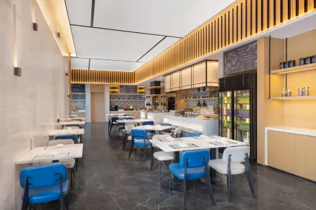 Wuhan Hankou Railway Station Marriott Fairfield Hotel Отели рядом с достопримечательностью «Hubei University of Police (North Campus)»