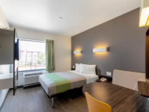 Motel 6 Austin, TX - Airport Hotels in Montopolis