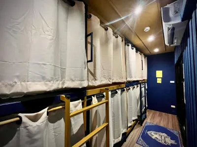 Whoopers Hostel Chiang Mai - Harry Potter Themed ワット・ジェット・ヨー周辺のホテル