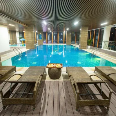 Peace Hotel Ha Long Hotel berhampiran Bulatan Jam