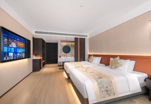 신강 홀리데이 호텔