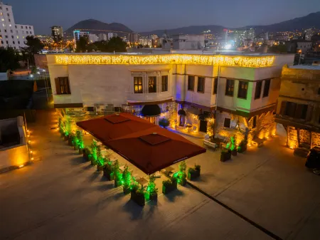 Four Mansions Hotel Отели в г. Hacilar