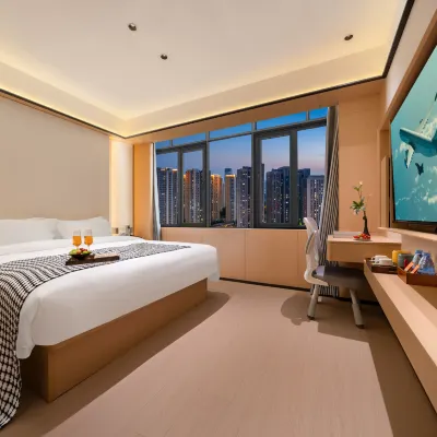Jinjiang International Airport Xinyu Airport Hotel (Sunshine Plaza, Wudianshi Branch) Hotels near Jinjiang Wudianshi-Cai Clan Ancestral Temple