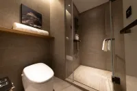 嘉興月河街中山路亞朵酒店 鄰近體育訓練指導中心遊泳館的酒店