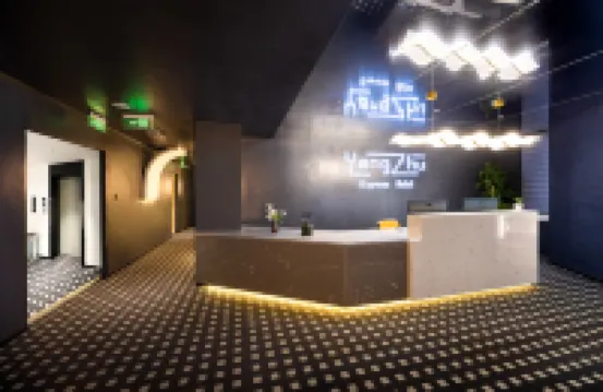 Alan Anlan Yunju Hotel (Zhongjie Flagship Store) Hotels near Middle Street Area
