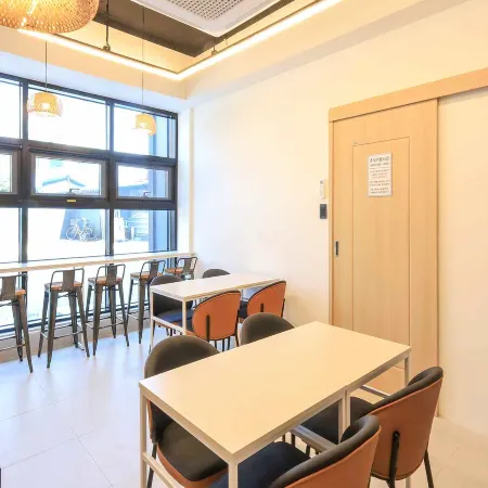 Sokcho Ritz Hotel Отели рядом с достопримечательностью «Пляж Сокчхо»