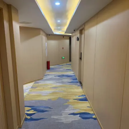 Tulip Hotel (Fengdu Ghost City Branch)