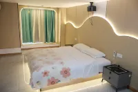 Yunshang Yuejing Boutique Stay (Fuzhou South Railway Station Lulei Subway Station) Hotel dekat Fujian Polytechnic of Information Technology Duyuan Campus