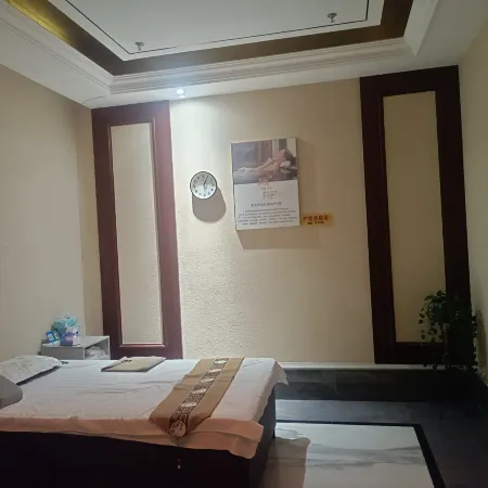 Yining Runchang Hotel