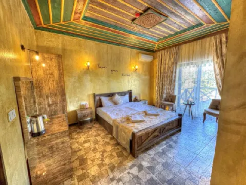 Panda Stone House Hotel di 