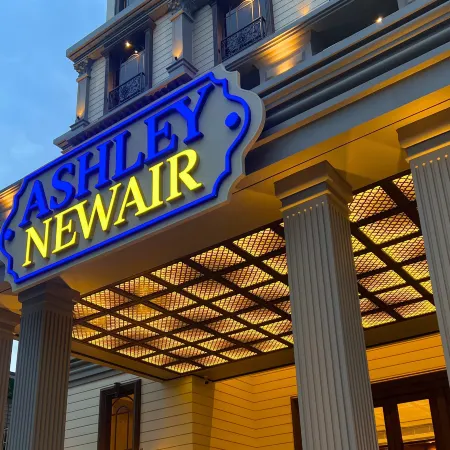 ASHLEY NEWAIR Menteng with Air Purifier Отели рядом с достопримечательностью «Посольство Египта»