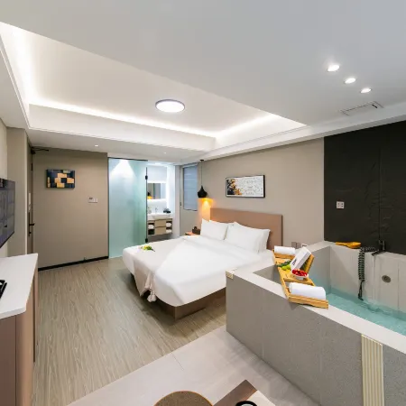 Mountain House Private Hot Spring Homestay