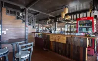 Sutera @ Mantanani Island Resort & Spa - bar