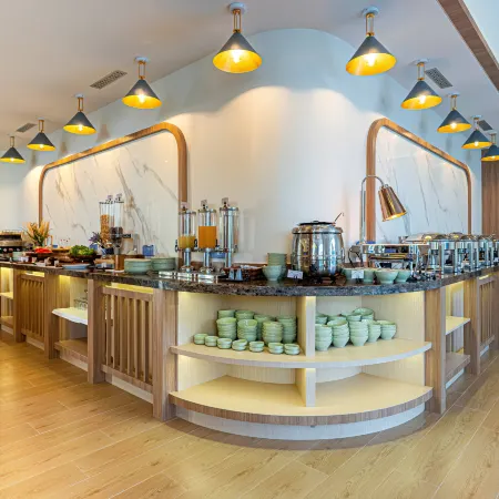 Phetara Hotel Mahachai by PCL