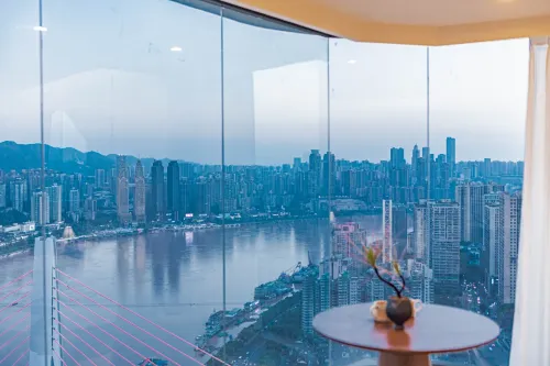 Chongqing Yushe Pereus High-altitude River View Homestay (Jiefangbei Hongyadong Branch)
