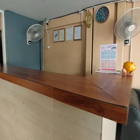 Pratunam Family House Отели рядом с достопримечательностью «Станция надземного метро Phaya Thai»